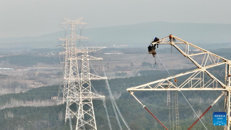 Anhui : fin de la construction du corps principal de la ligne de transport d'électricité de 500 kV Xiangjian-Ludao