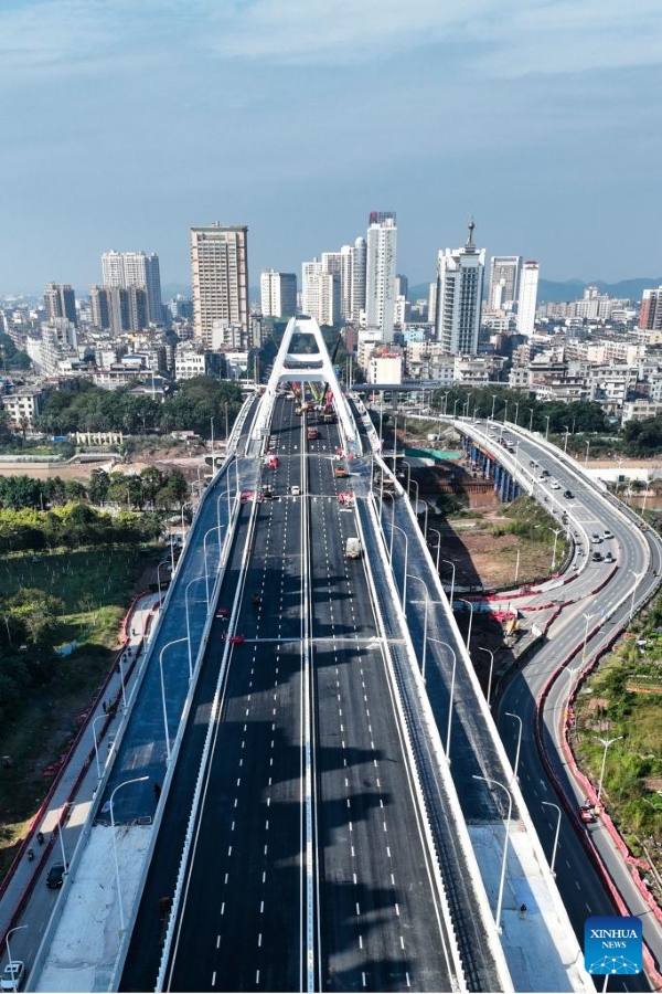 Guangxi : la construction du canal de Pinglu montre des progrès remarquables