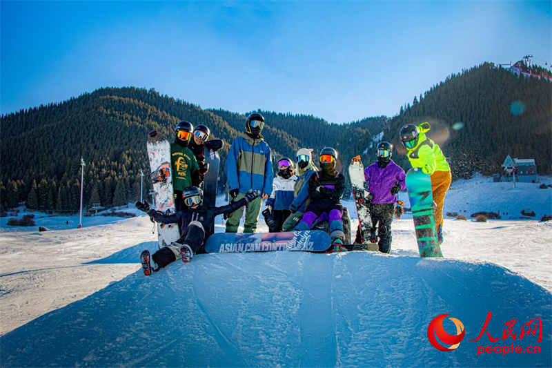 Le tourisme de glace et de neige stimule la consommation hivernale en Chine