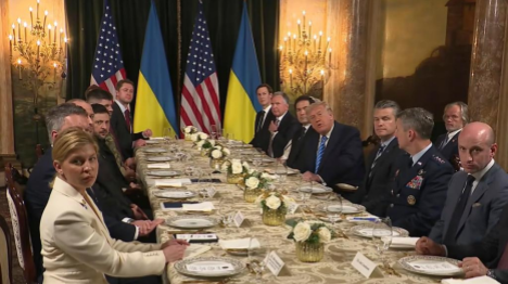 Trump déclare qu'il n'y a "pas de date butoir" pour un accord de paix en Ukraine