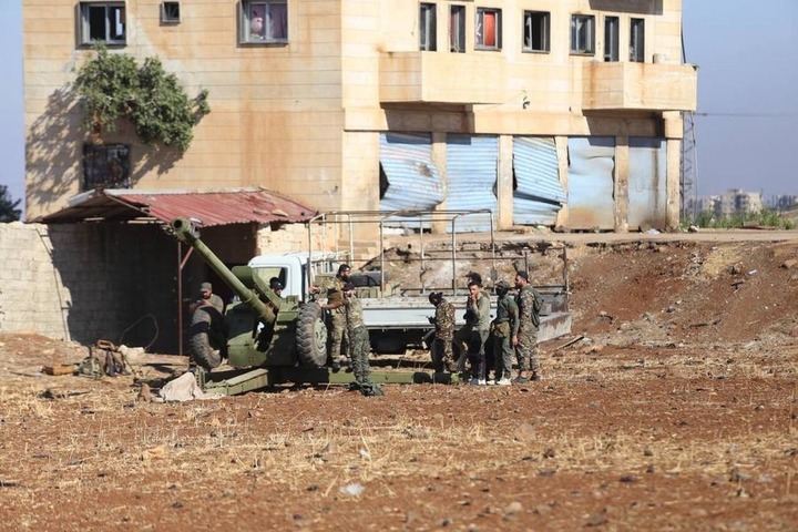 Des forces de sécurité syriennes vues à leur entrée dans la ville de Soueïda, dans le sud de la Syrie, le 15 juillet 2025. (Xinhua)