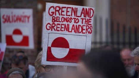 Les Etats-Unis ont besoin du Groenland "pour leur défense", affirme Donald Trump après les frappes américaines au Venezuela