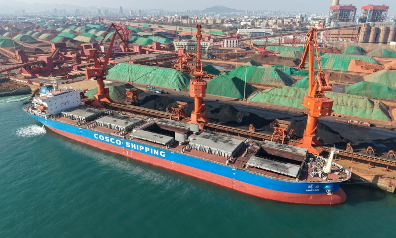 Shandong : le port de Qingdao assure la réception et le déchargement du charbon thermique pour garantir l'approvisionnement en énergie