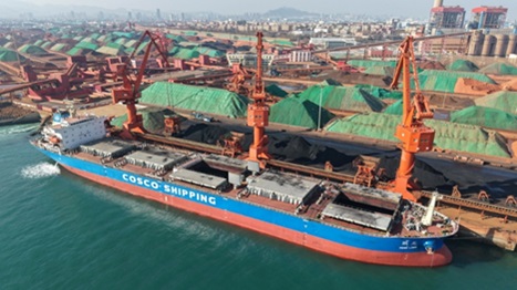 Shandong : le port de Qingdao assure la réception et le déchargement du charbon thermique pour garantir l'approvisionnement en énergie