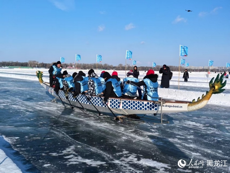 Heilongjiang : les amateurs de sports de glace se rassemblent à Harbin