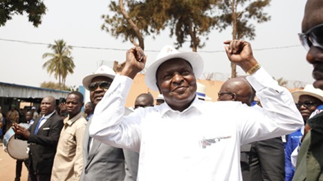 Le président centrafricain appelle à l'unité nationale après sa réélection