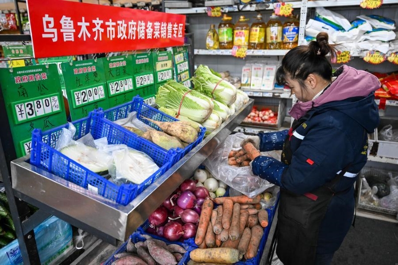 Le Xinjiang assure l'approvisionnement en légumes et en fruits malgré la vague de froid
