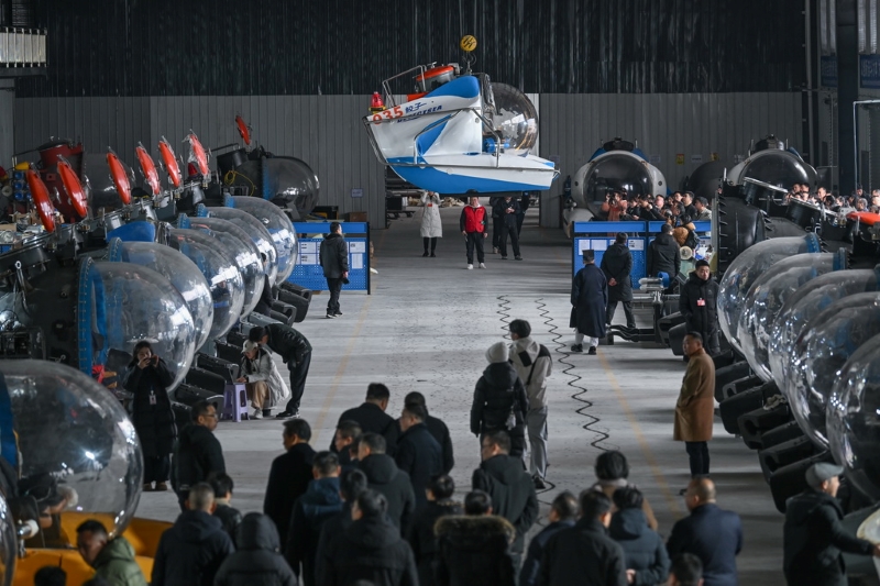 Chongqing : le submersible touristique habité « Jiaozi » subit des tests avant livraison