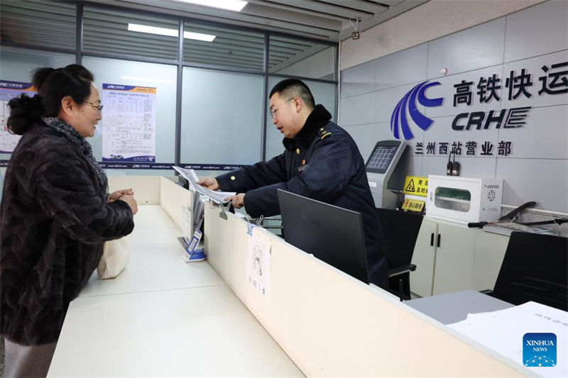 La Chine étend ses services de transport ferroviaire à grande vitesse d'animaux de compagnie pour les voyages de la Fête du Printemps