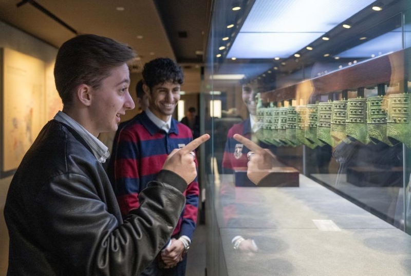 Chongqing : les étudiants étrangers s'immergent dans une ambiance festive de Nouvel An