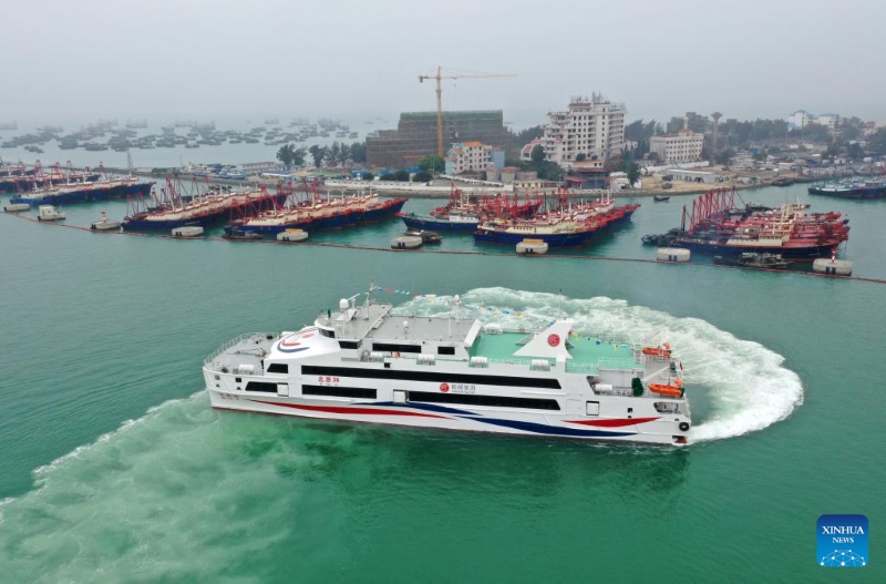 Guangxi : mise en service d'un navire à passagers à grande vitesse de 1 200 places à Beihai