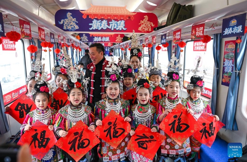 Guizhou : un marché du Nouvel An chinois à bord du train n° 5640
