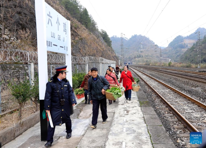 Guizhou : un marché du Nouvel An chinois à bord du train n° 5640