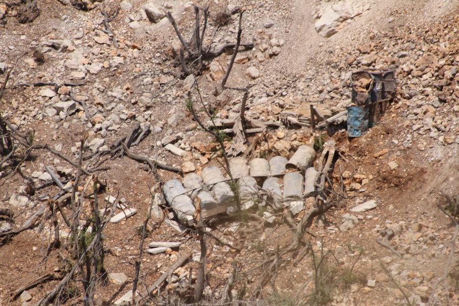Photo prise le 21 août 2025 montrant une scène après des frappes aériennes israéliennes visant des tunnels appartenant au Hezbollah, dans les environs de Nabatieh, au Liban. (Xinhua/Taher Abu Hamdan)