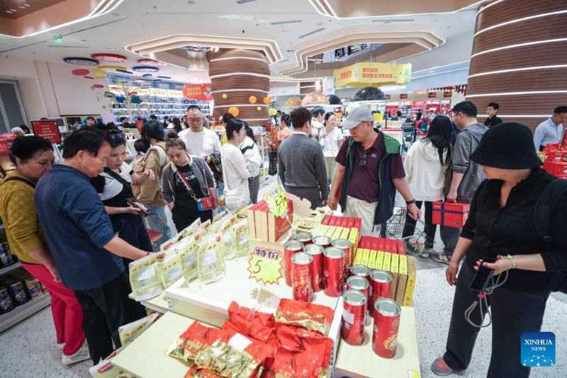 Hainan : ouverture du premier groupe de boutiques hors taxes de biens de consommation quotidienne pour les résidents de l'île
