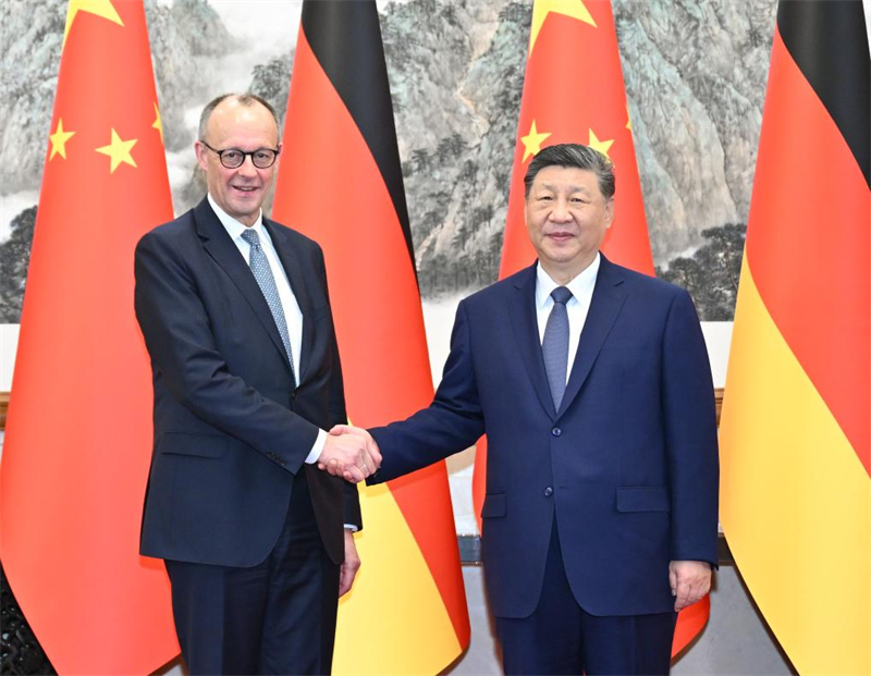 Xi Jinping rencontre le chancelier allemand Friedrich Merz à Beijing