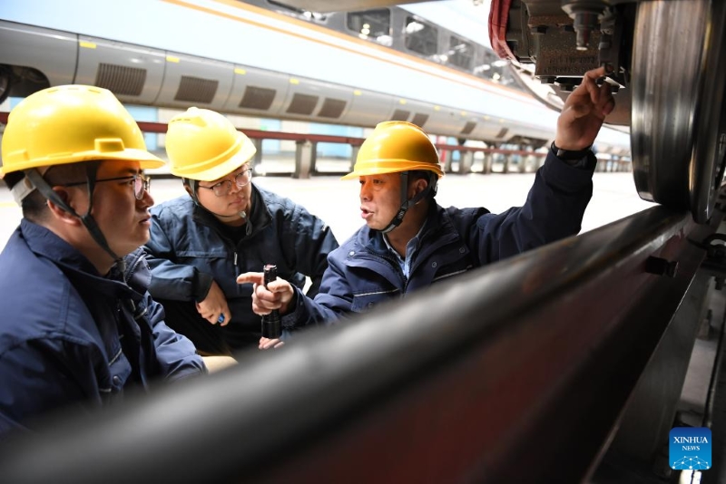 Shaanxi : un technicien de train chevronné se dévoue au développement de la main-d'œuvre qualifiée