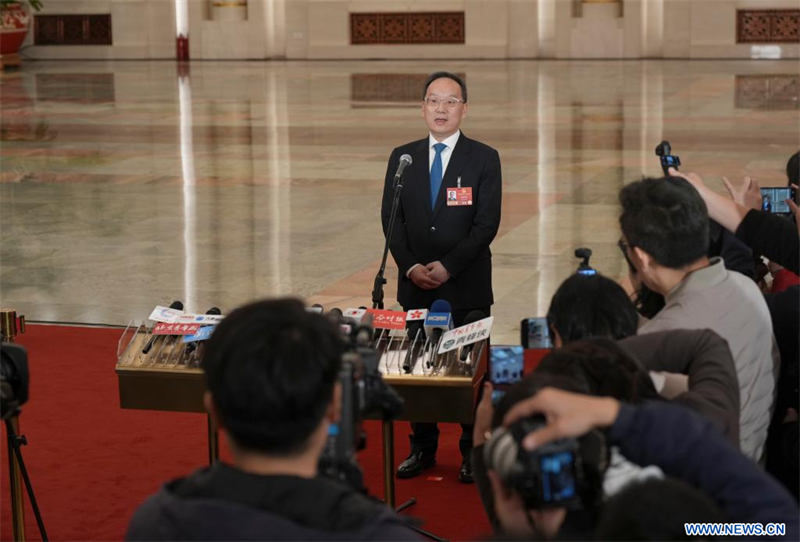 Chine : le secteur clé de l'IA évalué à 1 200 milliards de yuans en 2025