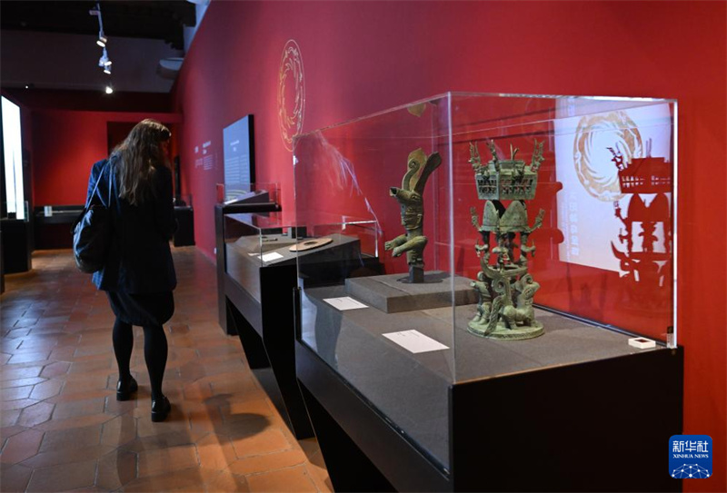 Ouverture d'une exposition de trésors antiques en bronze du sud-ouest de la Chine en Espagne