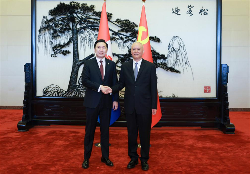 Un haut responsable du PCC rencontre une délégation du Parti du peuple mongol