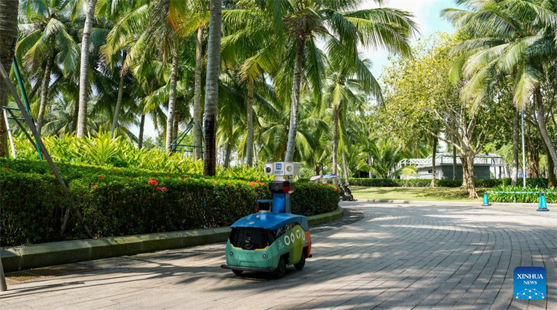 Hainan : les robots intelligents soutiennent la conférence annuelle 2026 du Forum de Bo'ao pour l'Asie
