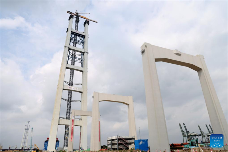 Guangdong : les travaux du grand pont de Shiziyang se poursuivent