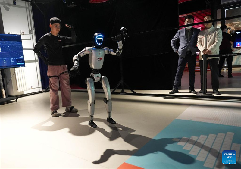 En photos : des robots humanoïdes formés à l'« École des Robots » de Beijing