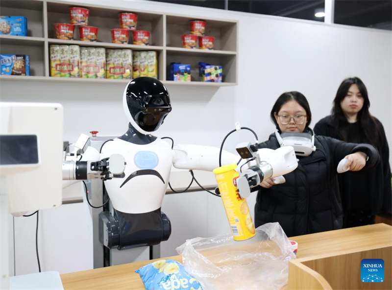 En photos : des robots humanoïdes formés à l'« École des Robots » de Beijing