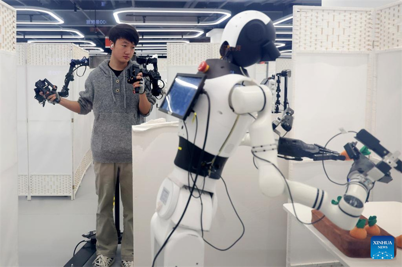 En photos : des robots humanoïdes formés à l'« École des Robots » de Beijing