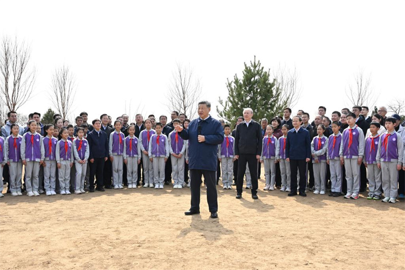 Xi Jinping appelle à mobiliser l'ensemble de la société autour des initiatives de reboisement