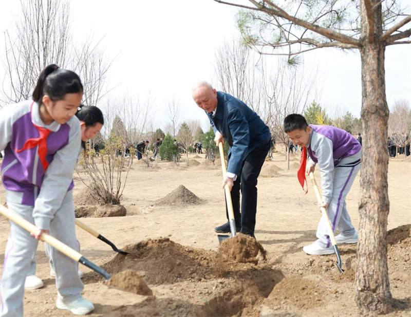 Xi Jinping appelle à mobiliser l'ensemble de la société autour des initiatives de reboisement