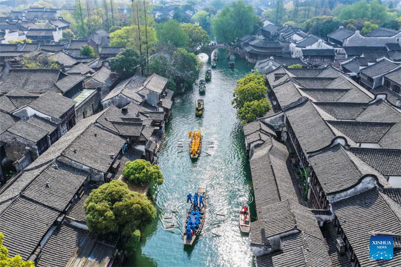 Zhejiang : ouverture d'une foire traditionnelle à Wuzhen