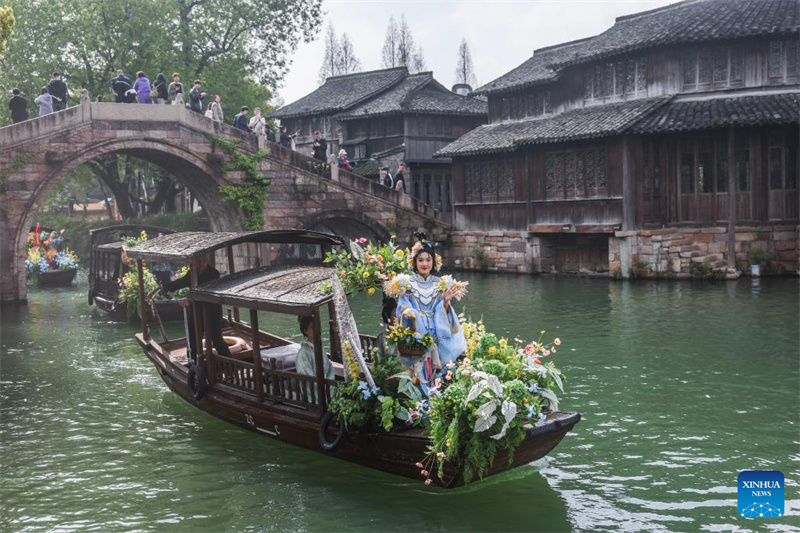 Zhejiang : ouverture d'une foire traditionnelle à Wuzhen