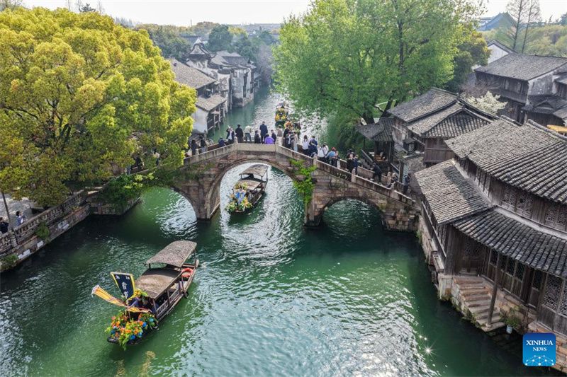 Zhejiang : ouverture d'une foire traditionnelle à Wuzhen