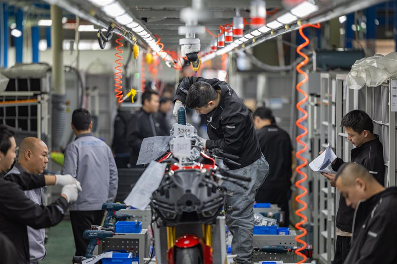 Le constructeur chinois ZXMOTO remporte une double victoire historique au Championnat du monde de superbike