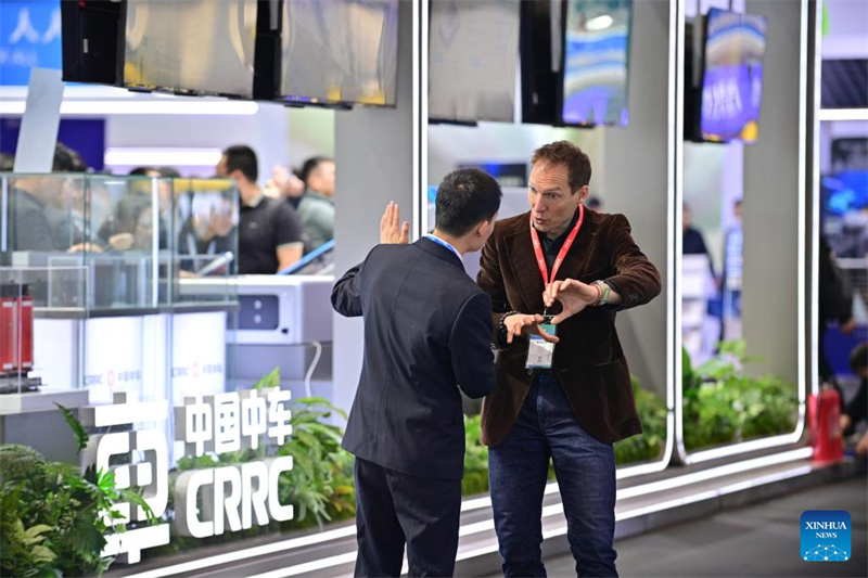 Beijing : ouverture de la 14e édition de la Conférence et Exposition internationale sur le stockage de l'énergie (ESIE)