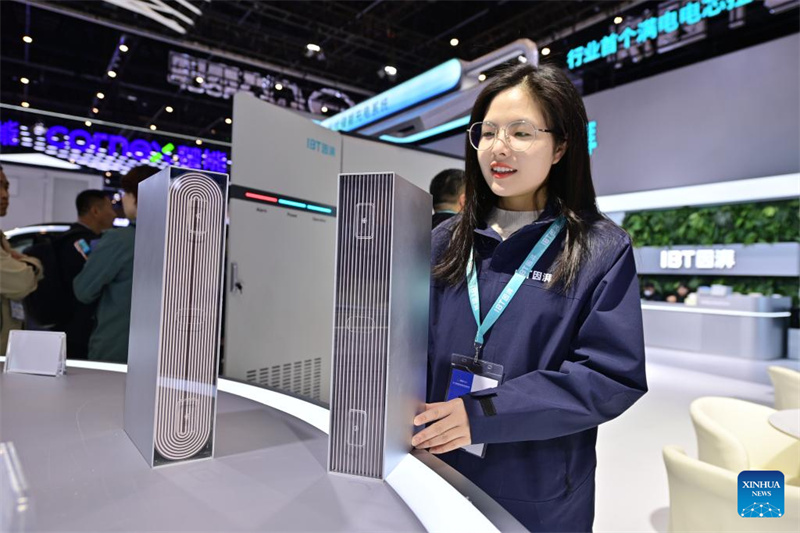 Beijing : ouverture de la 14e édition de la Conférence et Exposition internationale sur le stockage de l'énergie (ESIE)