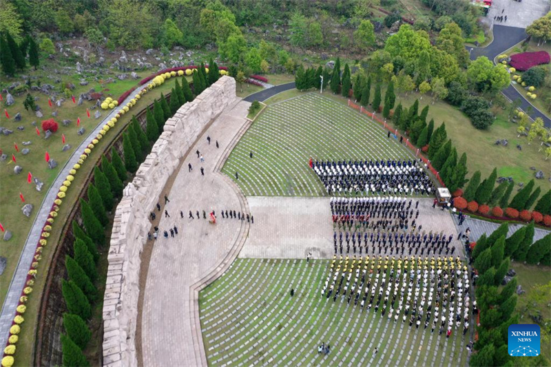 Diverses activités de commémoration en hommage aux martyrs organisées à l'approche de la Fête Qingming