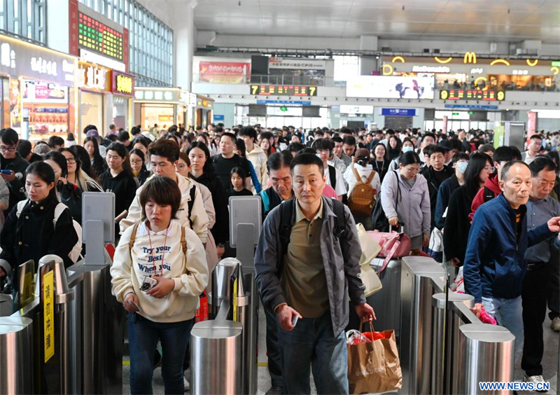 La Chine enregistre plus de 845 millions de voyages de passagers pendant les congés de la fête de Qingming