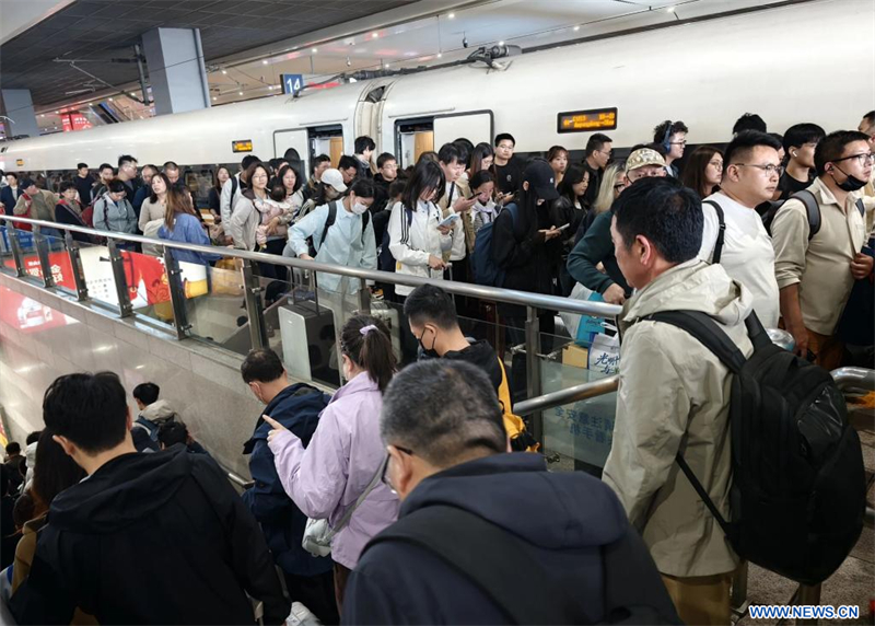 La Chine enregistre plus de 845 millions de voyages de passagers pendant les congés de la fête de Qingming