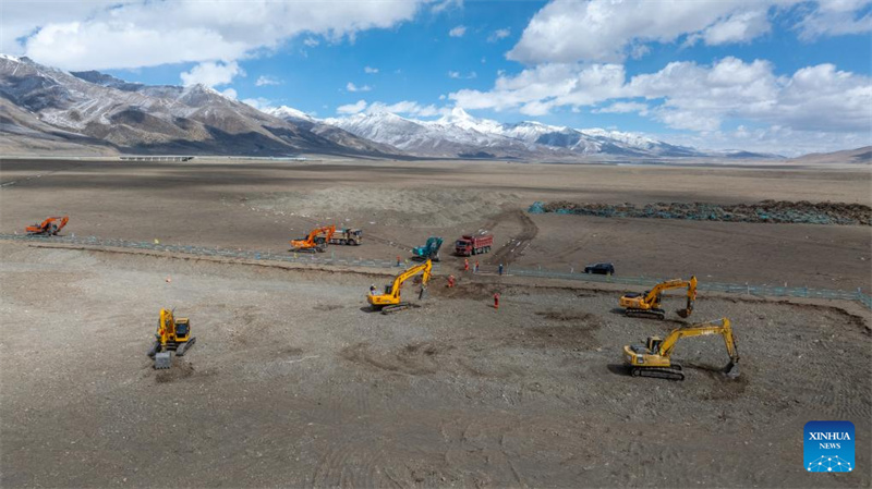 Xizang : début de la construction d'une centrale solaire thermique à 4 550 mètres d'altitude à Damxung