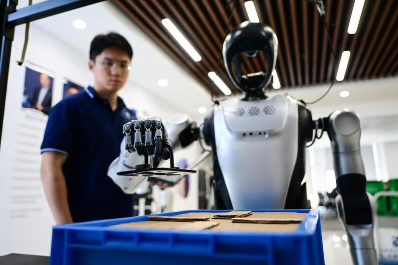 Guangdong : la première ligne de production automatisée de robots humanoïdes mise en place à Foshan