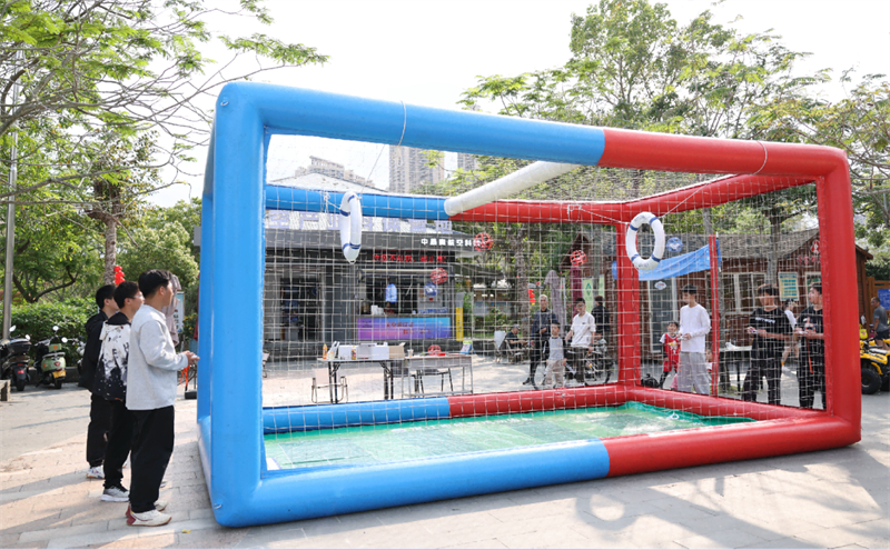 Le football par drone gagne en popularité en Chine