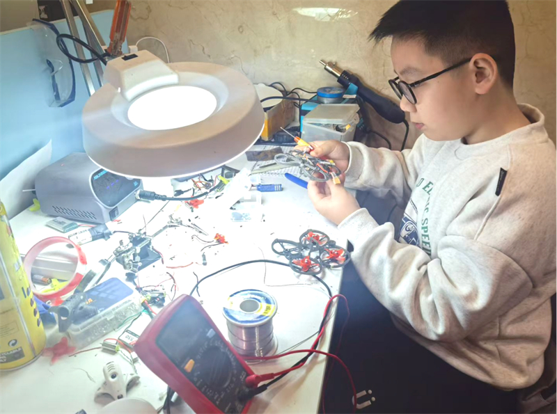 Le football par drone gagne en popularité en Chine