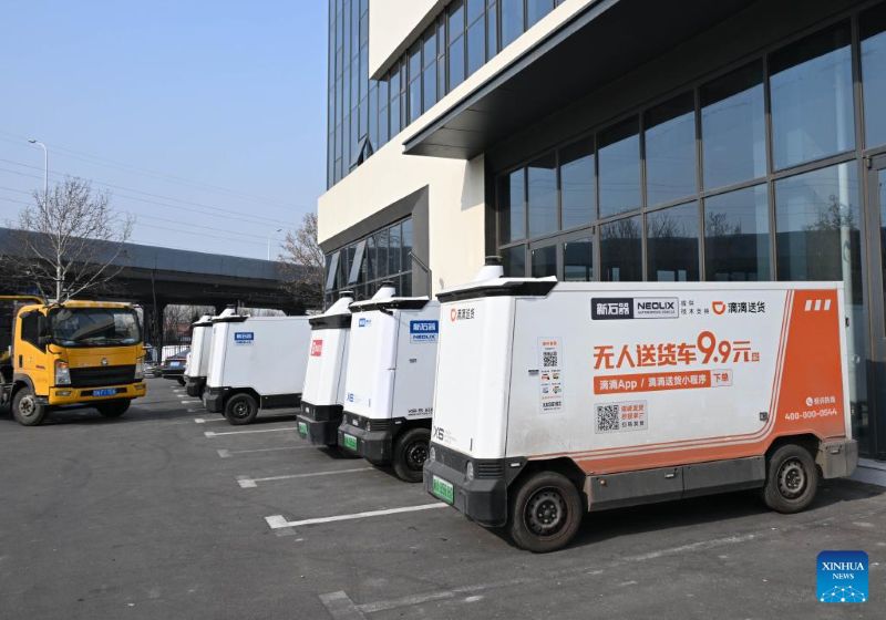 Comment les voitures de livraison autonomes transforment le secteur de la messagerie