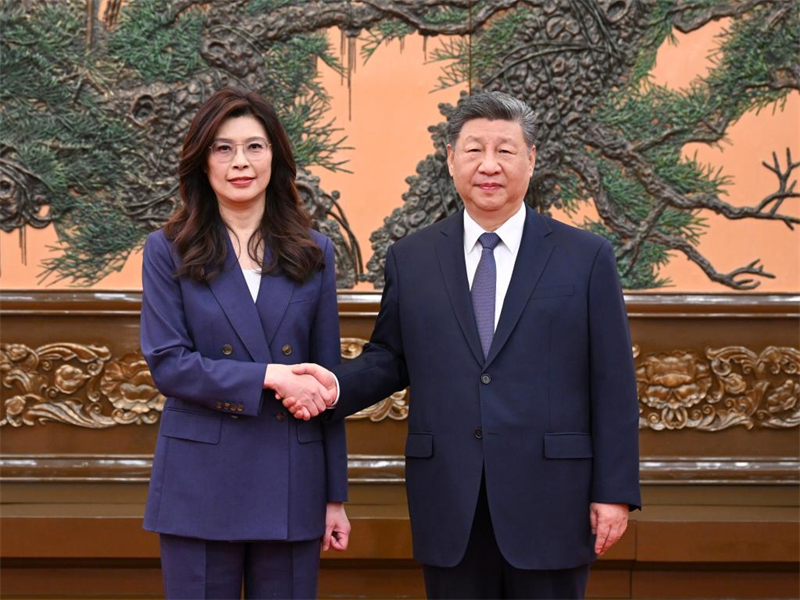 Xi Jinping rencontre la dirigeante du KMT Cheng Li-wun à Beijing