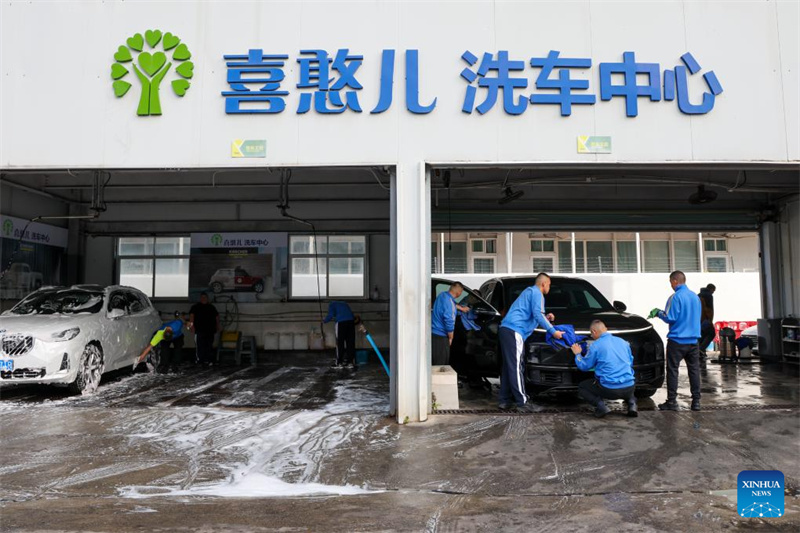 Guangdong : un lave-auto de Shenzhen illustre les efforts de la Chine pour offrir un travail digne à certaines des personnes les plus vulnérables