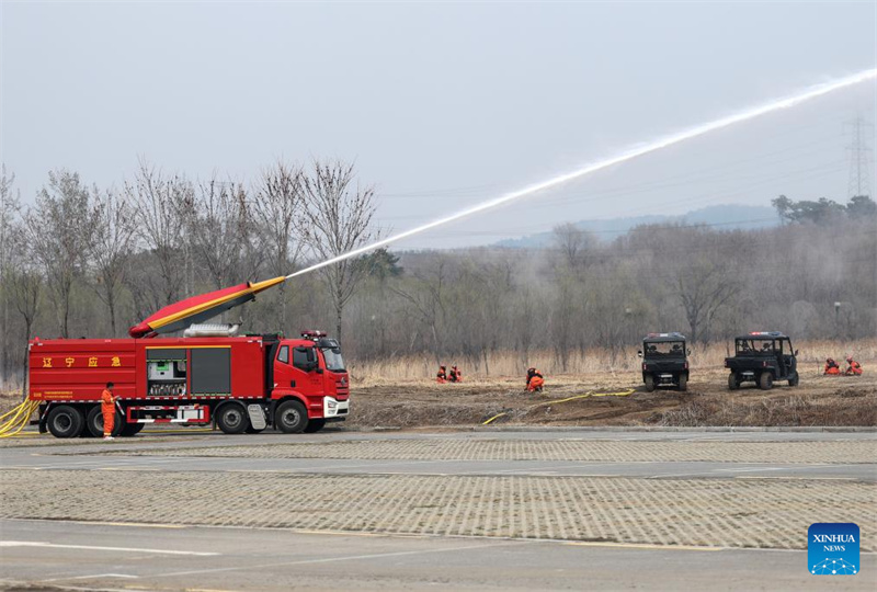 Liaoning : un exercice de lutte contre l'incendie mené à Shenyang
