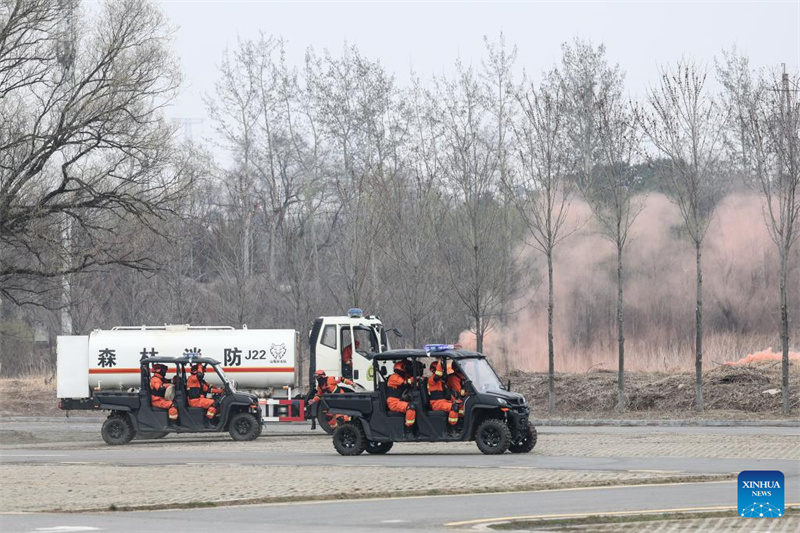 Liaoning : un exercice de lutte contre l'incendie mené à Shenyang