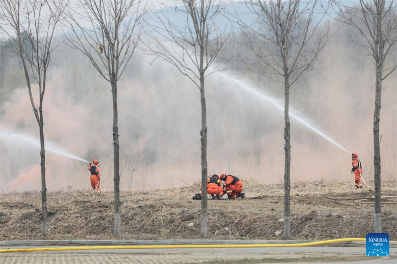 Liaoning : un exercice de lutte contre l'incendie mené à Shenyang